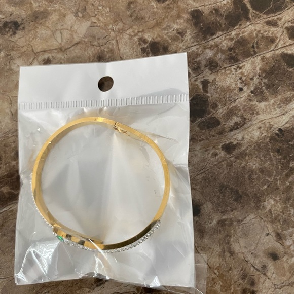 Vintage snake Bangle Bracelet Gold Stainless steel Green Crystal Eyes. - Picture 4 of 6